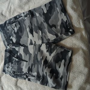 Boys gap camo shorts